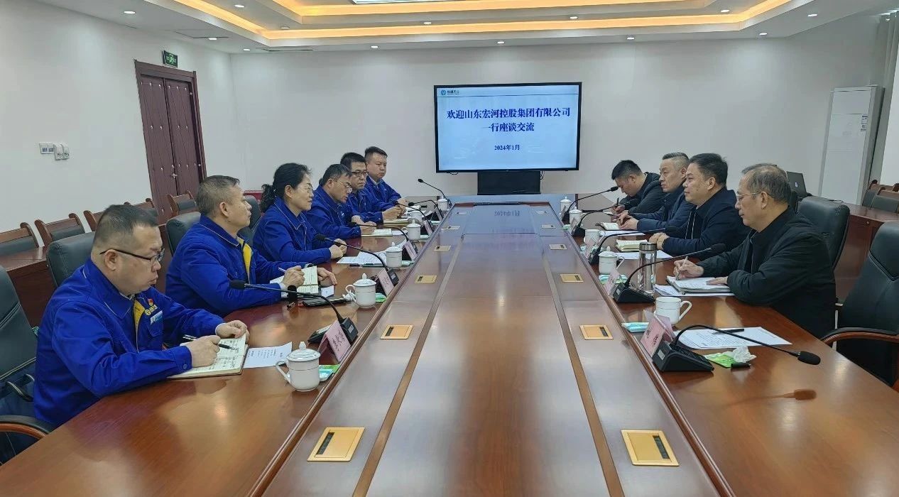 李曉東到新疆調(diào)研督導(dǎo)煤礦建設(shè)推進工作，并慰問駐疆干部職工