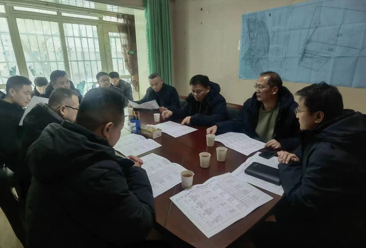李曉東到新疆調(diào)研督導(dǎo)煤礦建設(shè)推進工作，并慰問駐疆干部職工1