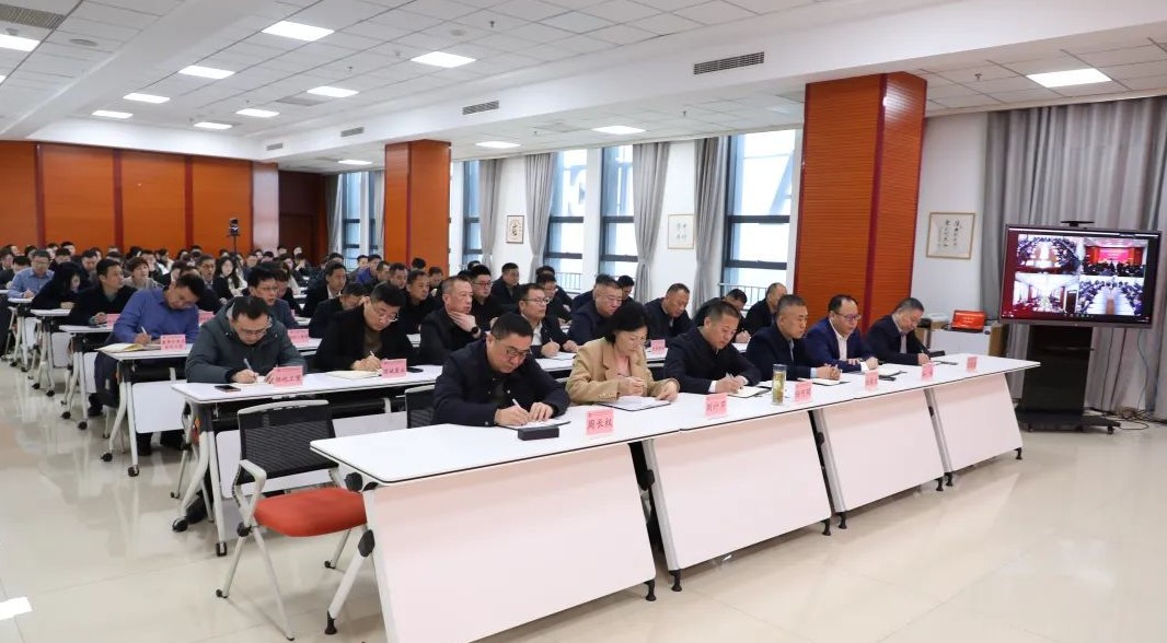講好開工第一課 下好安全先手棋——宏河集團召開春節(jié)放假復(fù)工復(fù)產(chǎn)“開工第一課”3