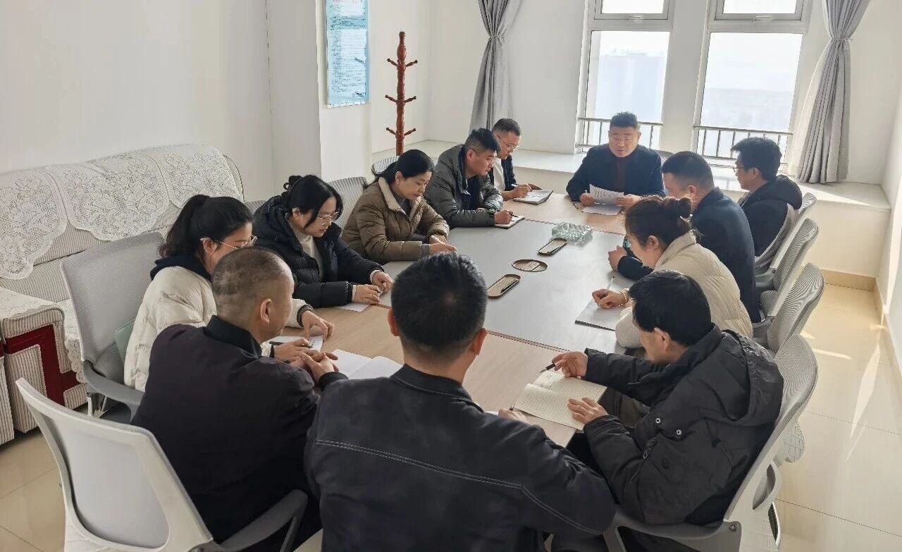 主动对标做检视 扎实提升求实效——宏城置业、宏矿房地产公司召开专题会议1